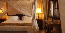 villa-kololo-Ny8AT6CEnJ.jpg 1