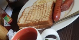 woodlands-cafe-2.jpg 2