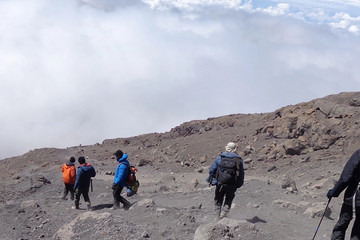 8 days kilimanjaro climb lemosho route Dar es Salaam