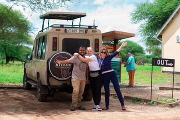 4 days tanzania sharing safari tour Moshi