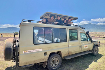 5 Days Tarangire ,serengeti ,ngorongoro Crater & Lake Manyara National Park Arusha