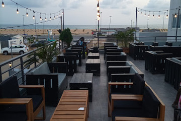 Bar Restaurant Only The Brave Cotonou