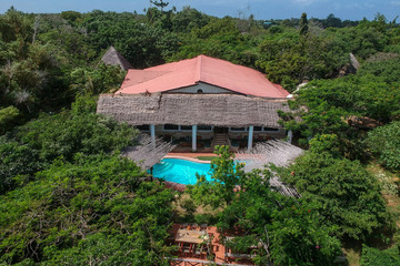 Distant Relatives Ecolodge & Backpackers Kilifi