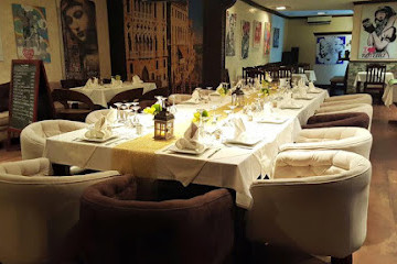 Empire State Of Mind Restaurant Abidjan