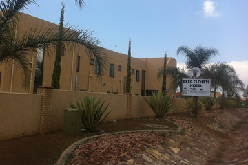 Exec closets Hotel Gaborone