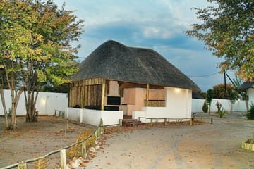 Kessa's Chalets Guest House Maun