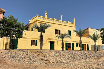 La Cour Du Fleuve Dakar