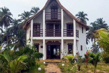 La Maison De La Lagune Grand Bassam