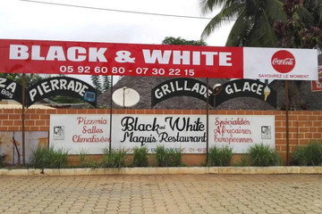 Le Black and White Bouaké