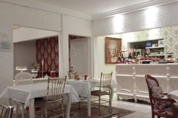Le Petit Four Cotonou