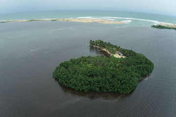 L’Île Des Robinsons Grand Lahou