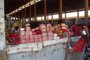 Market for Congolese Luanda
