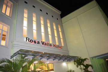 Rosa Valls Hotel Luanda