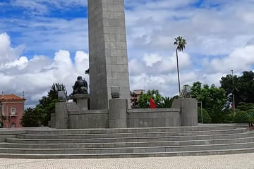 Statue of Agostinho Neto Huambo