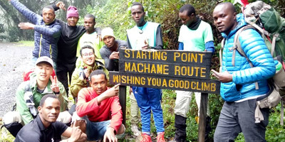 Mount kilimanjaro climbing via marangu route 5 days - Photo 3