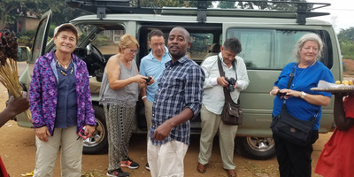 5 days uganda gorillas and chimps trekking safari - Photo 2
