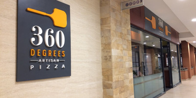 360 Degrees Artisan Pizza - Photo 1