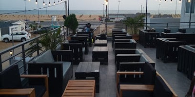 Bar Restaurant Only The Brave - Photo 1