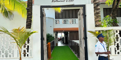 Beach house restaurant - Photo 12