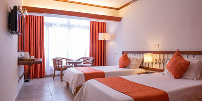 Boulevard Hotel - Photo 2