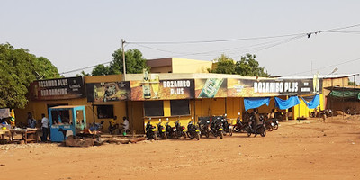 Bozambo - Photo 2