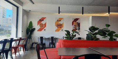 Budz - Photo 2