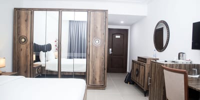 Golden palace hotel - Photo 25