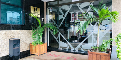 Golden Park Hotel - Photo 2