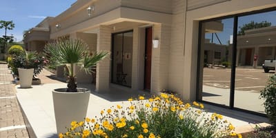 HILL VIEW INN HOTEL - Photo 1