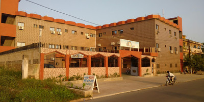 Hôtel Arc-en-ciel - Photo 1