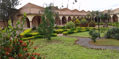 HOTEL CASCADES PALACE - Photo 1