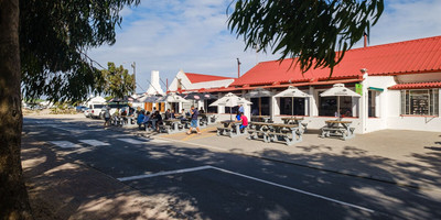 Hotel paternoster family trust - Photo 1