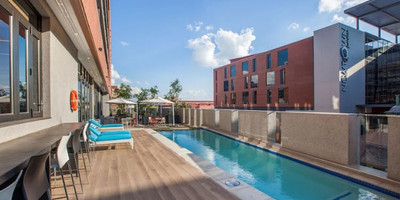 Hotel Redlands - Photo 1