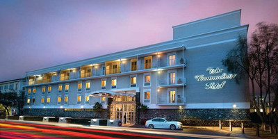Hotel The Commodore - Photo 1
