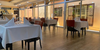 Hotels Zind Naaba Café des Arts - Photo 3