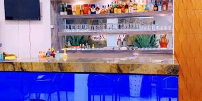 Le Shine Restaurant - Photo 1