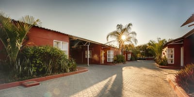 Mokoro Lodge - Photo 1