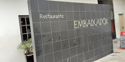 O EMBAIXADOR - Photo 4
