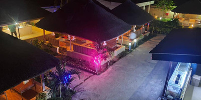 Queen’s Restaurant - Photo 1
