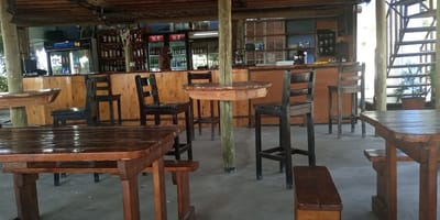 Runway 08 - Photo 1