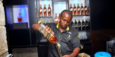 Safari Bar At Intercontinental Hotel - Photo 4