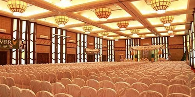 Safari Park Hotel - Photo 3