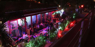 Skinny Lounge - Photo 1