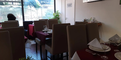 Socialite - Photo 1