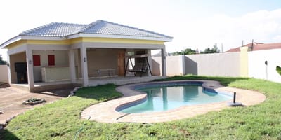 Sunflower Court Bed and Breakfast - Photo 1