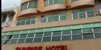 Sunrise Hotel - Photo 1