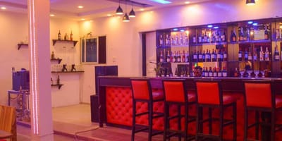 Three One lounge bar restaurant - Photo 2