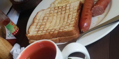 Woodlands Cafe - Photo 3