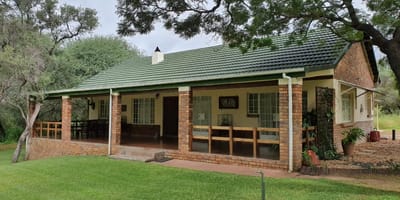 Woodlands stop over and lodge - Photo 1