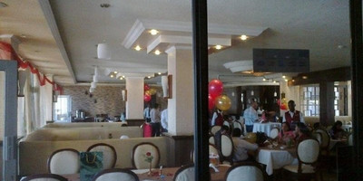 Zar Restaurant - Photo 4